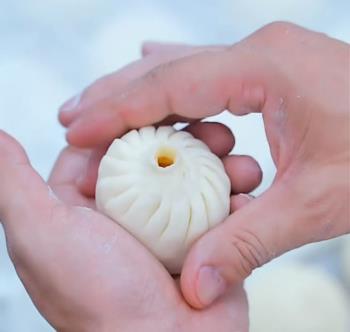 老面包子口感筋道面香味足，速凍生呸技術，免費教，快來預約吧